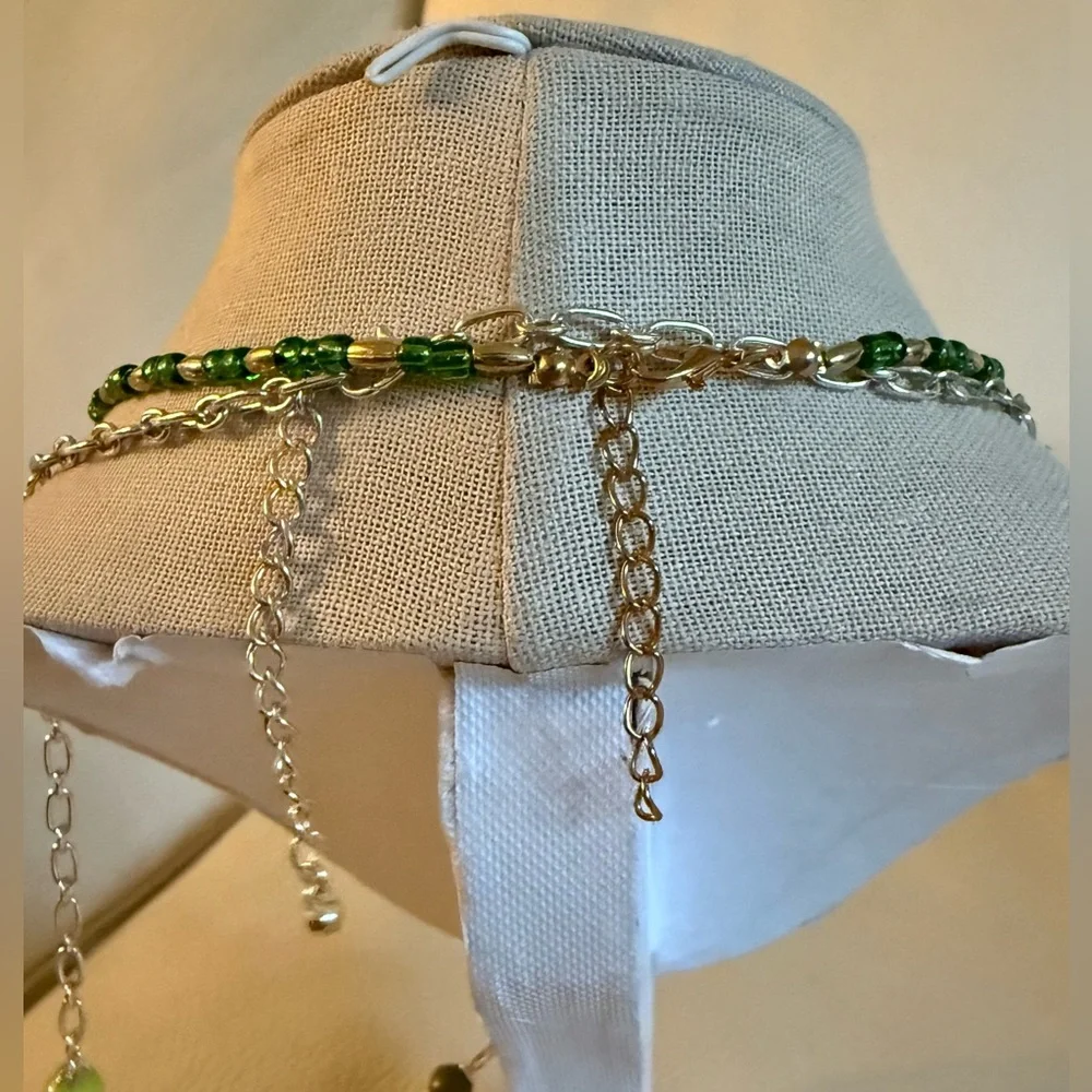 2 piece Green & Silver w/loop for eyeglasses & gold green spin flower Necklaces - Picture 5 of 8